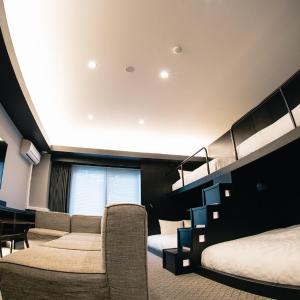 Deluxe Studio