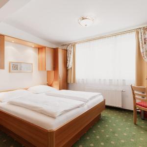 Suite with Mountain View