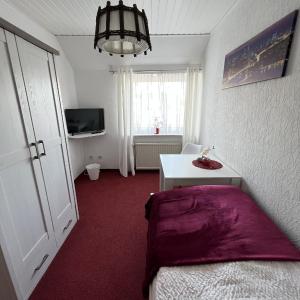 Economy Single Room
