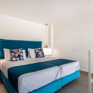 Executive Loft Suite Inland View