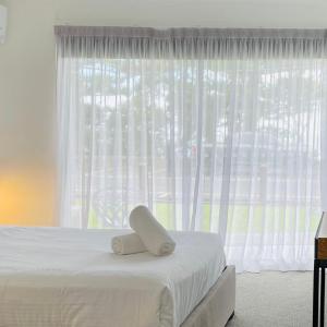 Bay View Queen Room