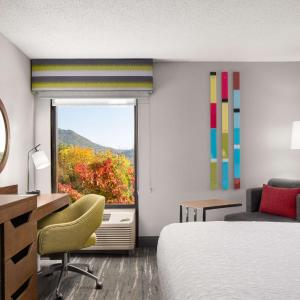 King Room with King Bed - Non-Smoking