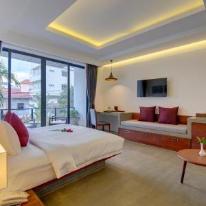 Suite with Balcony