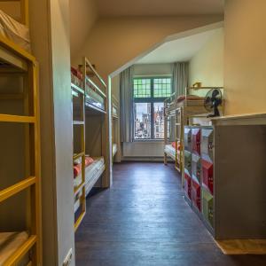 Bed in 10-Bed Mixed Dormitory Room