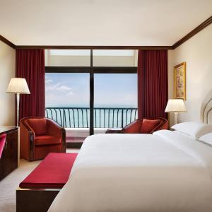 Two-Bedroom Presidential Suite
