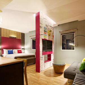 Business Suite with Ocean and Mountain View