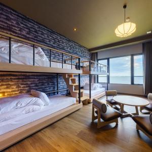 Deluxe Family Room with Sea View - Non-Smoking