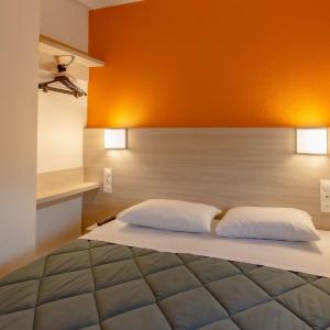 Double Room with Shared Bathroom and Toilet
