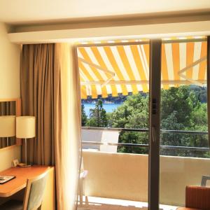 Suite (2 Adults)