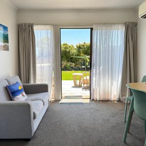 Classic One-Bedroom Motel Sleeps 2