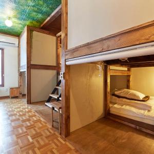 Bed in 8-Bed Mixed Dormitory Room