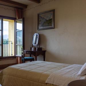 Standard Single Room with Mountain View