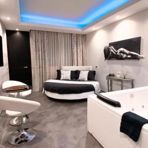 King Suite with Spa Bath