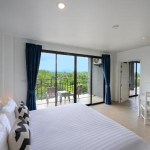 One-Bedroom Suite - King Bed