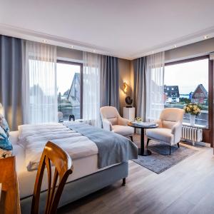 Apartment with Sea View and Balcony