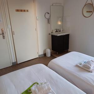 Chambre Lits Jumeaux - Vue sur Mer et rue