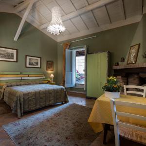 Junior Suite (medieval castle)