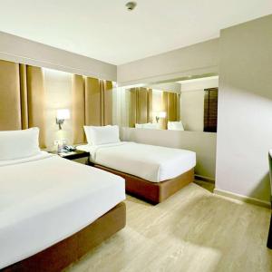 Premier Roomwith Two Single Beds, and No Window, Non-Smoking