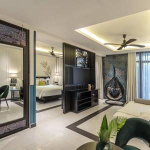 Deluxe Family Room