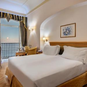 Superior Triple Room with Sea View