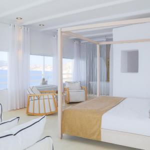 Notos Suite with Sea View