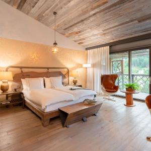 Panorama Double Room with Balcony and Lake View
