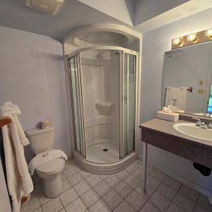 King Room - Interior Access/Non-Smoking