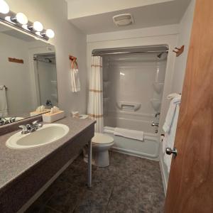King Room - North Section/Non-Smoking