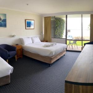 Double or Twin Room with Bay View - Ground Floor