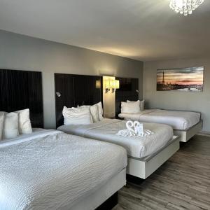 Standard Triple Room with Sea View