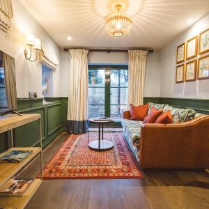 Whistling Cottage 
