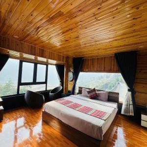 Junior Suite with Mountain View