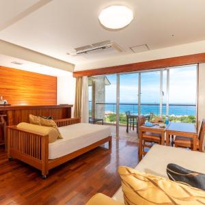 Palm Towers premium Twin Room with Jet bath