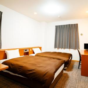 Twin Room with Private Bathroom
