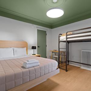 Triple Room with Private Bathroom