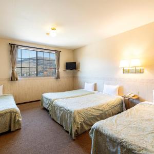 Quadruple Room with Lake View-Smoking