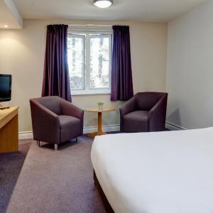 Double Room with Bath Tub - Disability Access/Non-Smoking 