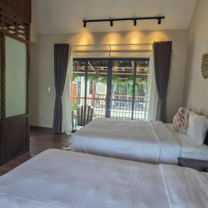Deluxe Bungalow with Garden View