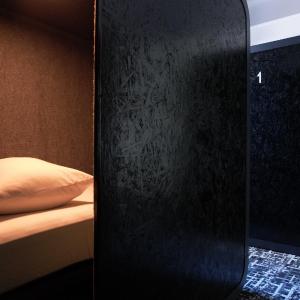 Single Bed in Mixed Dormitory Room