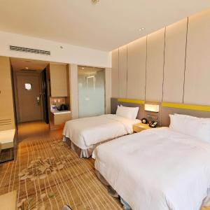 Standard Twin Room with Two Twin Beds