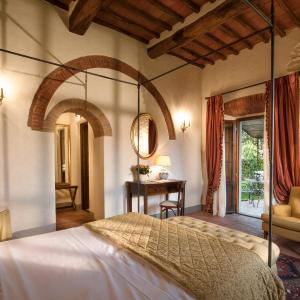 Jacuzzi Garden Suite