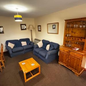 Two-Bedroom Apartment with Mountain View