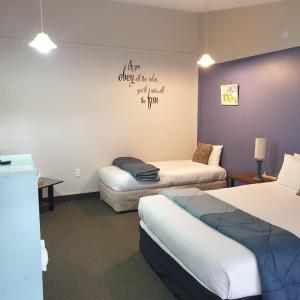 Standard Room with Shared Bathroom