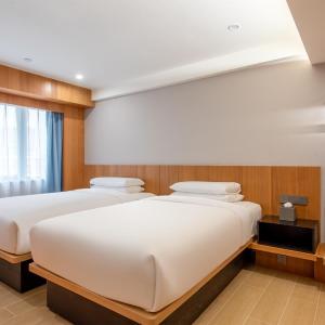 Premier Twin Room