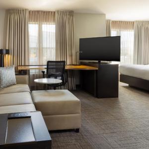 King Studio with Sofa Bed
