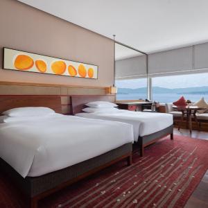 2 Twin Beds Ocean View Premium
