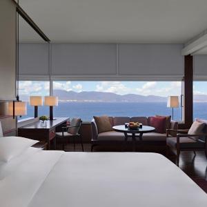 1 King Bed Panoramic Ocean View