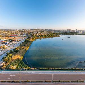 One-Bedroom Apartment with Lake View (4 Adults)