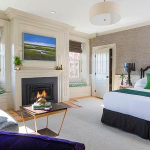 Deluxe Double Room with Extra Bed