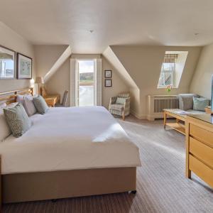 Superior Double with Sea View & Juliet Balcony